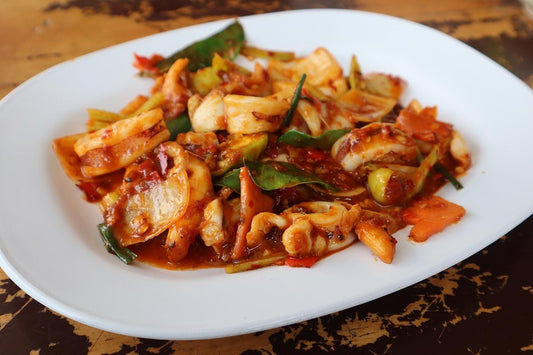 🔥 Fiery Stir-Fried Squid with Mad Dog 357 Reaper Sriracha 🔥