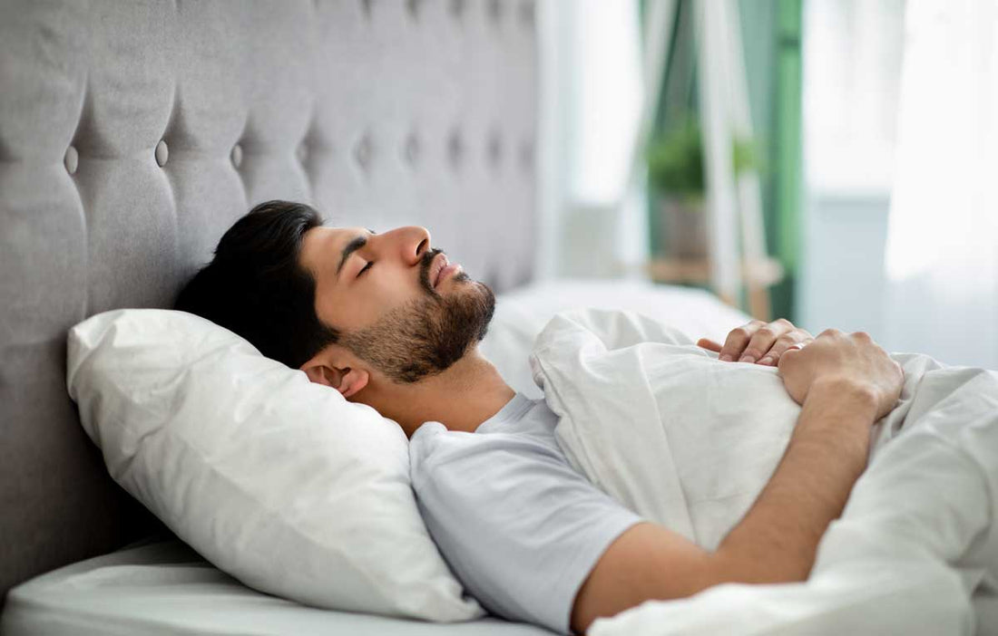 What to Eat, and What to Avoid Eating Close to Bedtime